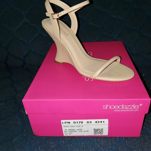 Shoes - Picture 3 of 4